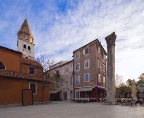 Fototapeta na wymiar Petr Zoranic square with roman column in Zadar. Croatia.