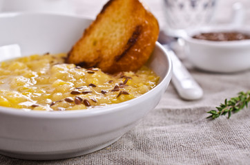 Thick pea soup