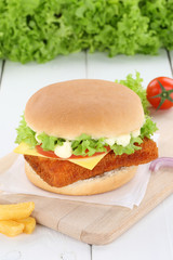 Fischburger Fisch Burger Backfisch Hamburger frisch Käse Tomate