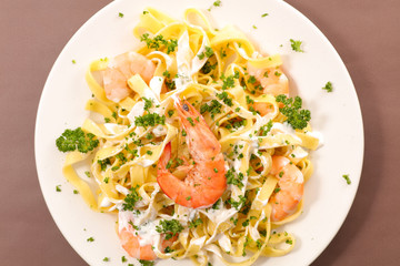 tagliatelle with shrimp