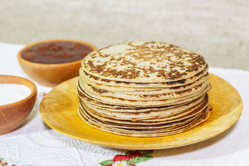 Стопка блинов крупным планом