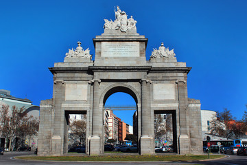 Fototapeta na wymiar Toledos gate or Puerta de Toledo in Madrid, Spain