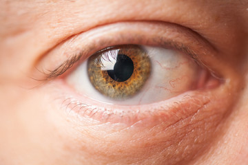 Obraz premium Close-up macro of man eye. selective focus