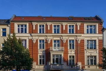 Fototapeta na wymiar Denkmalgeschütztes Wohn- und Geschäftshaus in Berlin-Köpenick