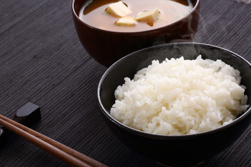 ごはんと味噌汁
