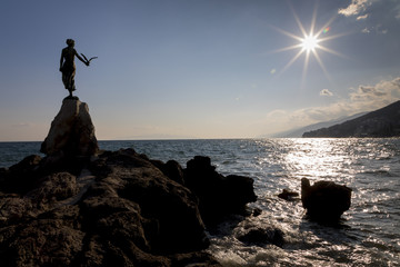 Naklejka premium Opatija,Kroatien, Sehenswürdigkeit Jungfrau mit der Möwe
