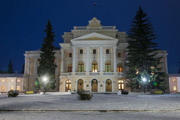Fototapeta premium Centralna część starożytnej szlacheckiej rezydencji. Posiadłość Maryino, obwód kurski