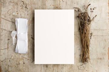 Blank greetings card © photographyfirm