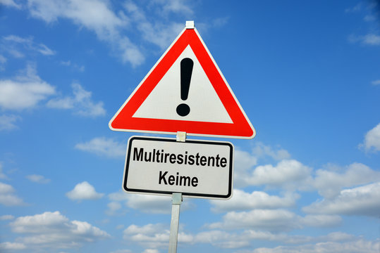 Multiresistente Keime, Krankenhauskeime, Hygiene, nosokomiale Infektion, Klinik, Hygieniker, Antibiotika, Desinfektion, Sauberkeit, Multiresistenz, Schild, Warnung, symbolisch, Infektionsschutzgesetz 