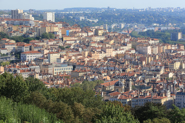 Fototapeta na wymiar Vue panoramique. Lyon / Panoramic view. Lyon.