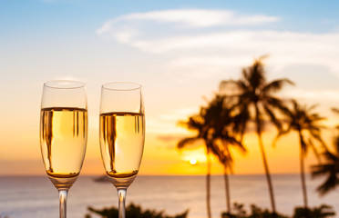 Romantic dining by the sea. 