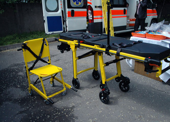 Ambulance gurney outside © V-lab