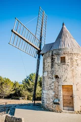 Photo sur Plexiglas Moulins Le moulin Saint-Pierre d'Alphonse Daudet