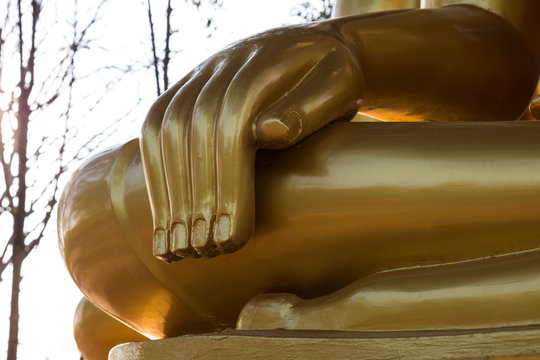 Close-hand Buddha.