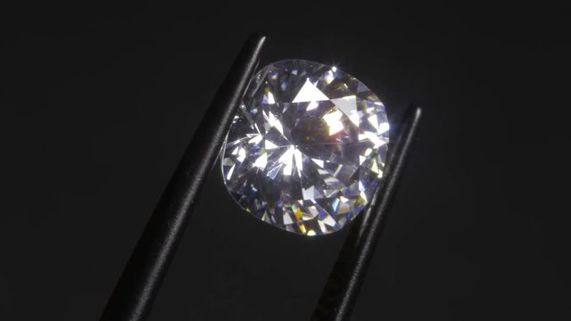 Cushion Cut Diamond Rotating Slowly 4k