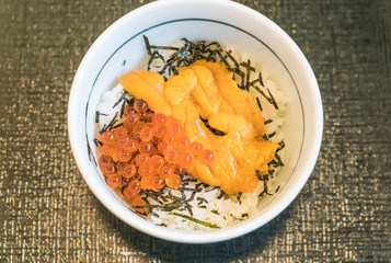 Ikura and Uni Don (salmon roe and urchin eggs topping on Japanes