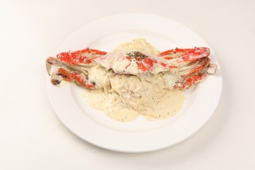 crab cream pasta on plate