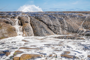 muriwai beach, splashing water, ocean and water waves