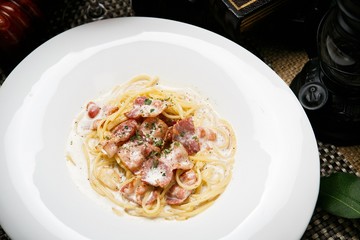 Spaghetti alla Carbonara on table