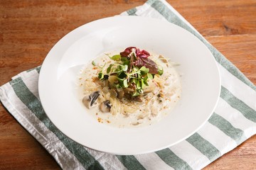 Spaghetti alla Carbonara on table