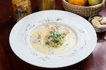 Spaghetti alla Carbonara on table