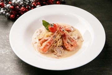 shrimp cream pasta on dish