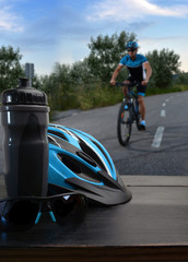 Obraz premium helmet and sunglasses cyclist