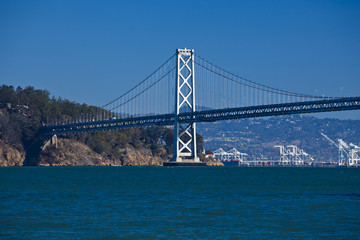 Fototapeta na wymiar Oakland bridge from pier seven