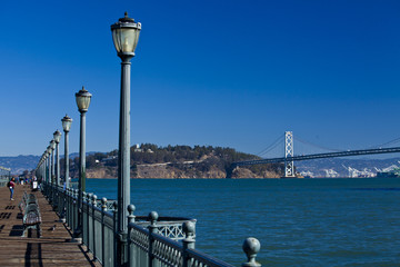 Fototapeta premium Oakland bridge from pier seven