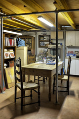 Ambiente studio pittore di quadri 