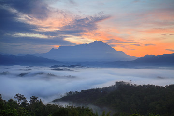 Fototapeta na wymiar Beautiful Mount Kinabalu