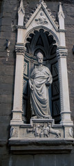 Fototapeta na wymiar Statue of a religious figure 