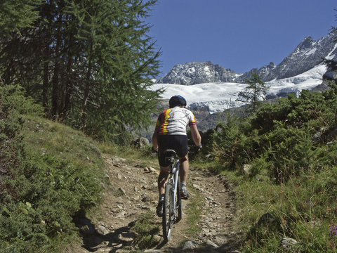 Mountainbiken in den Walliser Alpen