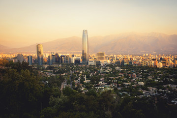 Obraz premium Cityscape of Santiago de Chile at dawn.