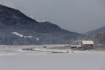 Panorama Winter am Weissensee in Kärnten, Österreich