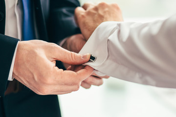 getting ready wedding bride groom