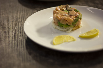 Delicious salmon tar tare.