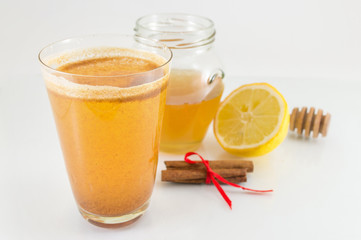 honey lemon and cinnamon drink