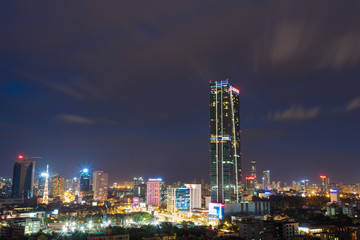 Fototapeta premium Aerial view of Hanoi cityscape at Lieu Giai street - Dao Tan street - Kim Ma street, Ba Dinh district. Hanoi skyline at twilight