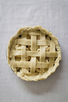 Overhead view of apple pie on table