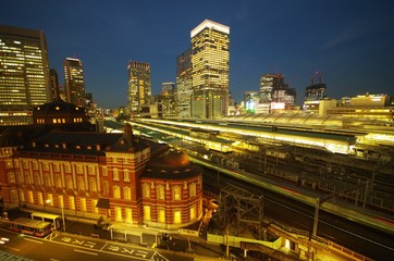 Fototapeta na wymiar 東京駅の夜