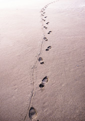 砂浜の足跡