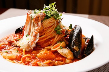 seafood tomato sauce spaghetti