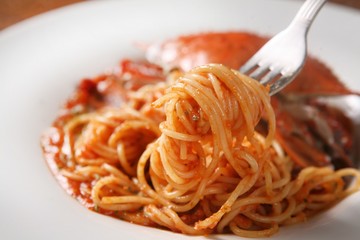 crab tomato sauce pasta