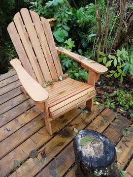 Chaise en bois de jardin