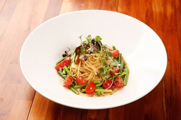 tomato oil pasta