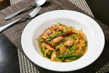 chicken oil pasta