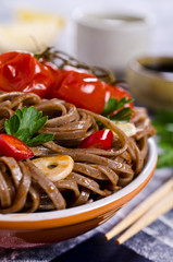 Buckwheat noodles with vegetables