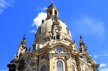 Trutzige Kuppel der Frauenkirche in Dresden