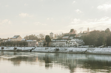Obraz premium Basel, Stadt, Altstadt, Rhein, Rheinufer, Grossbasel, Sankt Alban, Dalbe, Tor, Kirche, Stadtmauer, Altstadthäuser, Winter, Schweiz